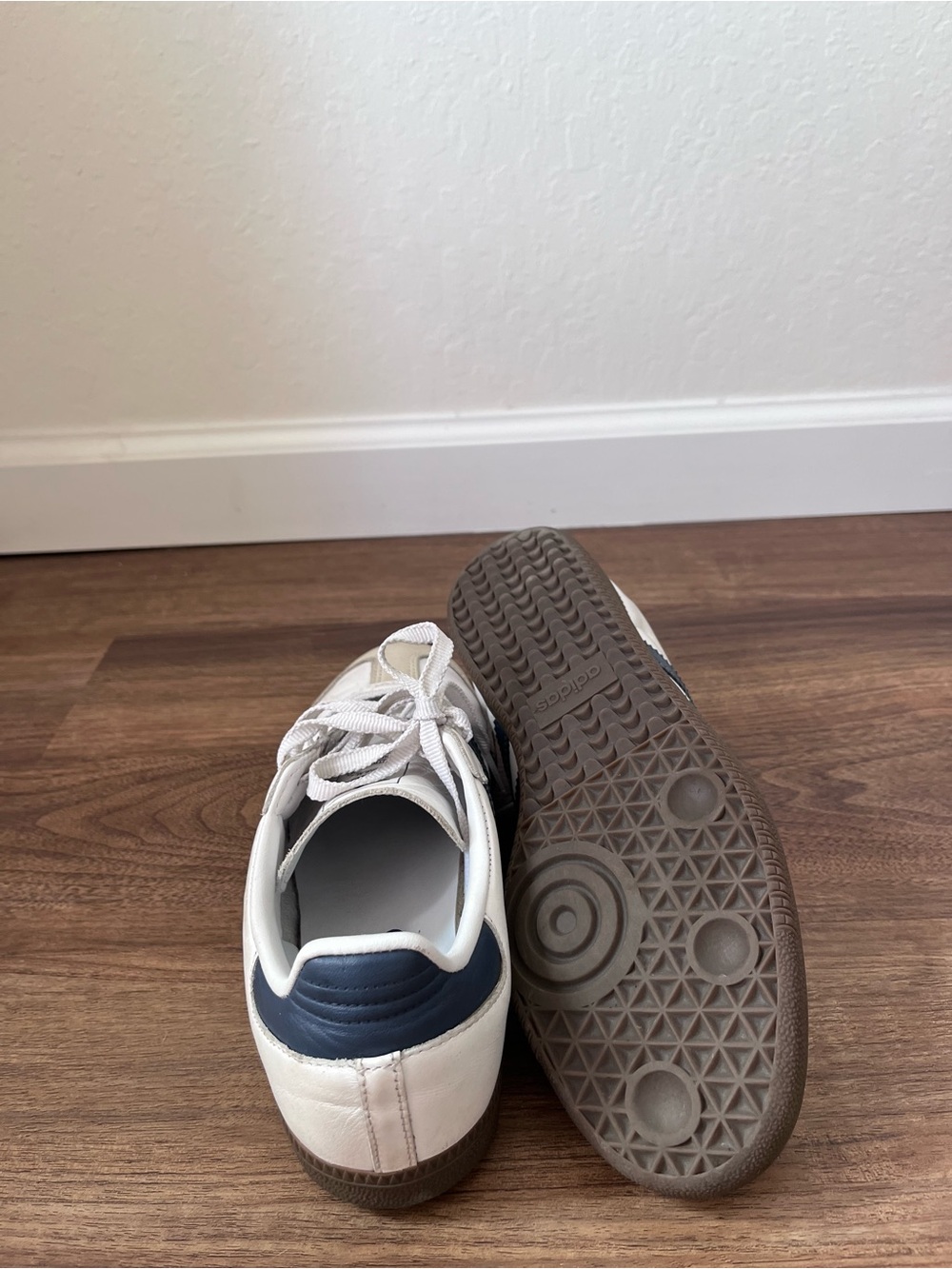 ADIDAS Samba Sneakers - White & Navy - Picture 4 of 4